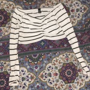 Long sleeve crop top